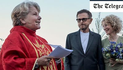 Pictured: Sandi Toksvig officiates at wedding of Abba’s Bjorn Ulvaeus