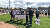 Barrie Baycats and local celebrities take part in Home Runs for the Hungry event