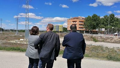 “Villena denuncia el “fracaso del Consell” en las comarcas del Vinalopó por su falta de inversión en la conexión de la estación de alta velocidad y la rotonda de acceso a la planta de residuos”