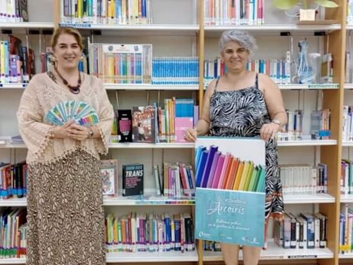 La Biblioteca Ana María Matute de Caudete cuenta con una Estantería Arco Iris.