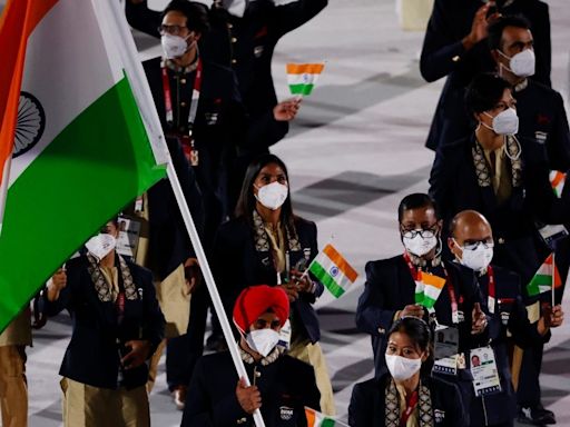 Who will be India's flag bearers at the opening ceremony of Paris Olympics 2024?