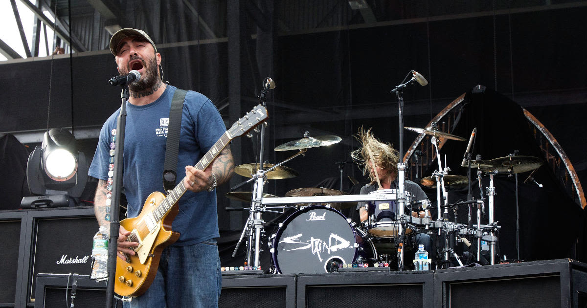 Staind's Aaron Lewis Reacts to Death of Friend and Bandmate Jon Wysocki