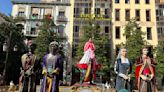 La Tarasca saca a las calles de Granada a miles de personas y abre los días grandes de la Feria del Corpus