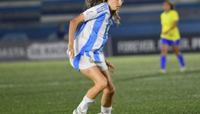 Nació en Córdoba, vive en España y clasificó al Mundial Sub 20 con la Selección