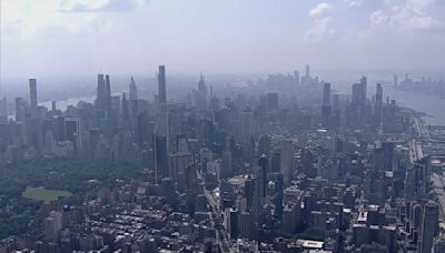 Smoke from Canadian wildfires bring hazy skies to NYC; could last for days