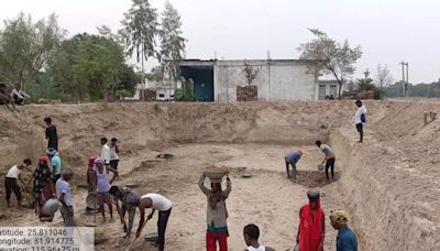 Uttar Pradesh: Pratapgarh District establishes 2017 farm ponds in 30 days - ET Government