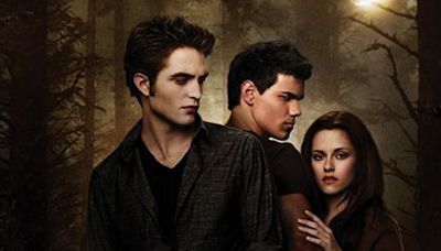 ...Didn’t Know About ‘Twilight,’ Including Details...Almost Recast & What Robert Pattinson was Told About Working...