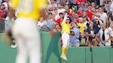 Wilyer Abreu of Red Sox nearly makes catch of the year, crashing into seats during home run robbery try
