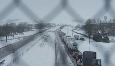 Winter weather snarls roads, closes Bozeman Pass, Bridger Canyon Drive