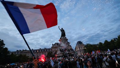¿Qué ocurrió en las sorpresivas elecciones legislativas en Francia y qué pasará ahora?