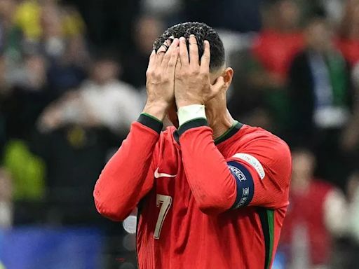 Liverpool star slammed with Cristiano Ronaldo as Mohamed Salah update issued