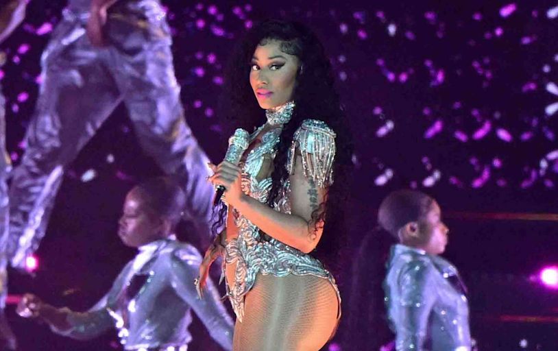 Nicki Minaj reacts to wardrobe malfunction mid-concert: 'My whole boob was out'