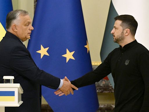 Crítico da ajuda à Ucrânia, Orbán chega a Kiev para primeira visita desde o início da guerra e defende cessar-fogo