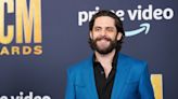 Thomas Rhett Shares Sweet Selfie With 'Makeup Queen' Daughter