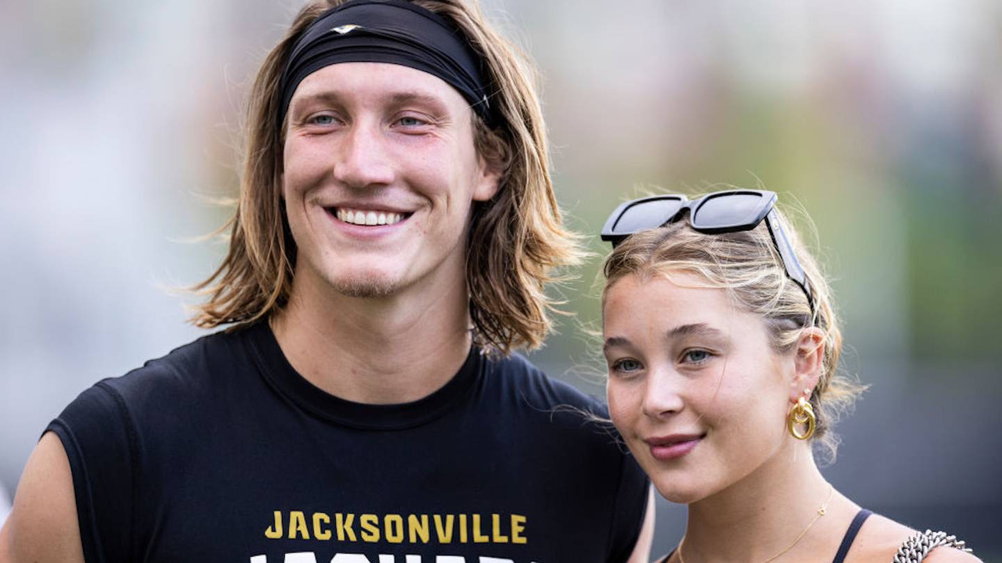 Jaguars QB Trevor Lawrence, wife Marissa expecting first child