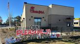 Petal fans line up to be the first to try the new Chick-fil-A restaurant. Here's how it went