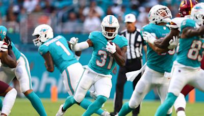 Mike McDaniel Won't Commit to Dolphins Using One Main RB This Season