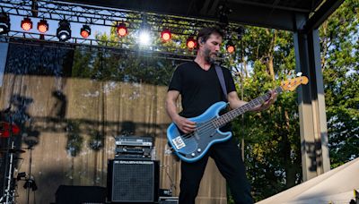 Keanu Reeves' Dogstar plays straightforward (read: unremarkable) set at Indiana State Fair