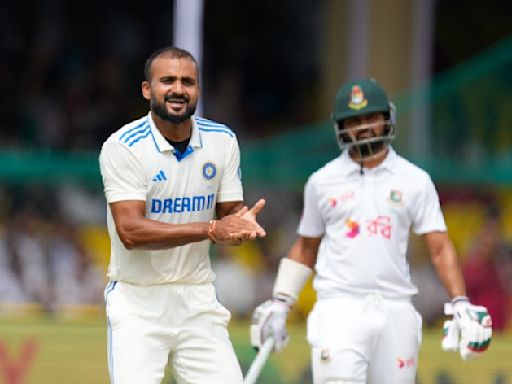 IND vs BAN 2nd Test, Day 4 LIVE | Cricket Score and Updates: Ashwin's twin strike leaves Bangladesh to 26/2 at stumps