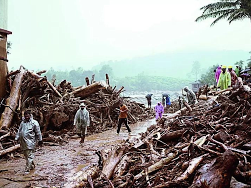 'My mother, brother and sister’s daughter are missing ... ': Wayanad's picture-perfect Mundakkai now a ghost village | Kochi News - Times of India