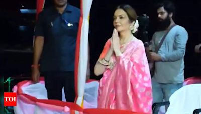 Nita Ambani offers prayers at Kashi Vishwanath ...Ambani-Radhika Merchant's wedding invitation to Lord Shiva | Hindi Movie News - Times of India...