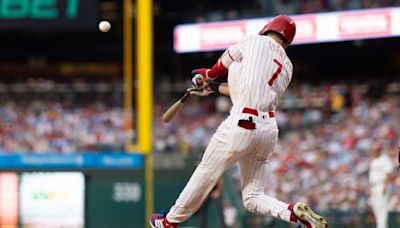 Phillies Rout Dodgers In First Game of Series