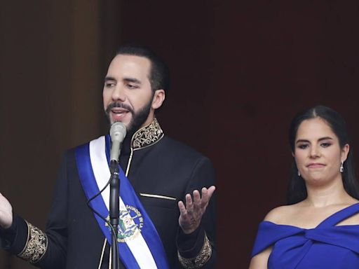 Como el comandante: ¿Por qué Nayib Bukele se compara con Hugo Chávez?