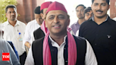Akhilesh Yadav leaves from Lucknow to join TMC's 'Shahid Diwas' rally in Kolkata | India News - Times of India