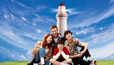 Cast Set For ROUND THE TWIST THE MUSICAL at QPAC