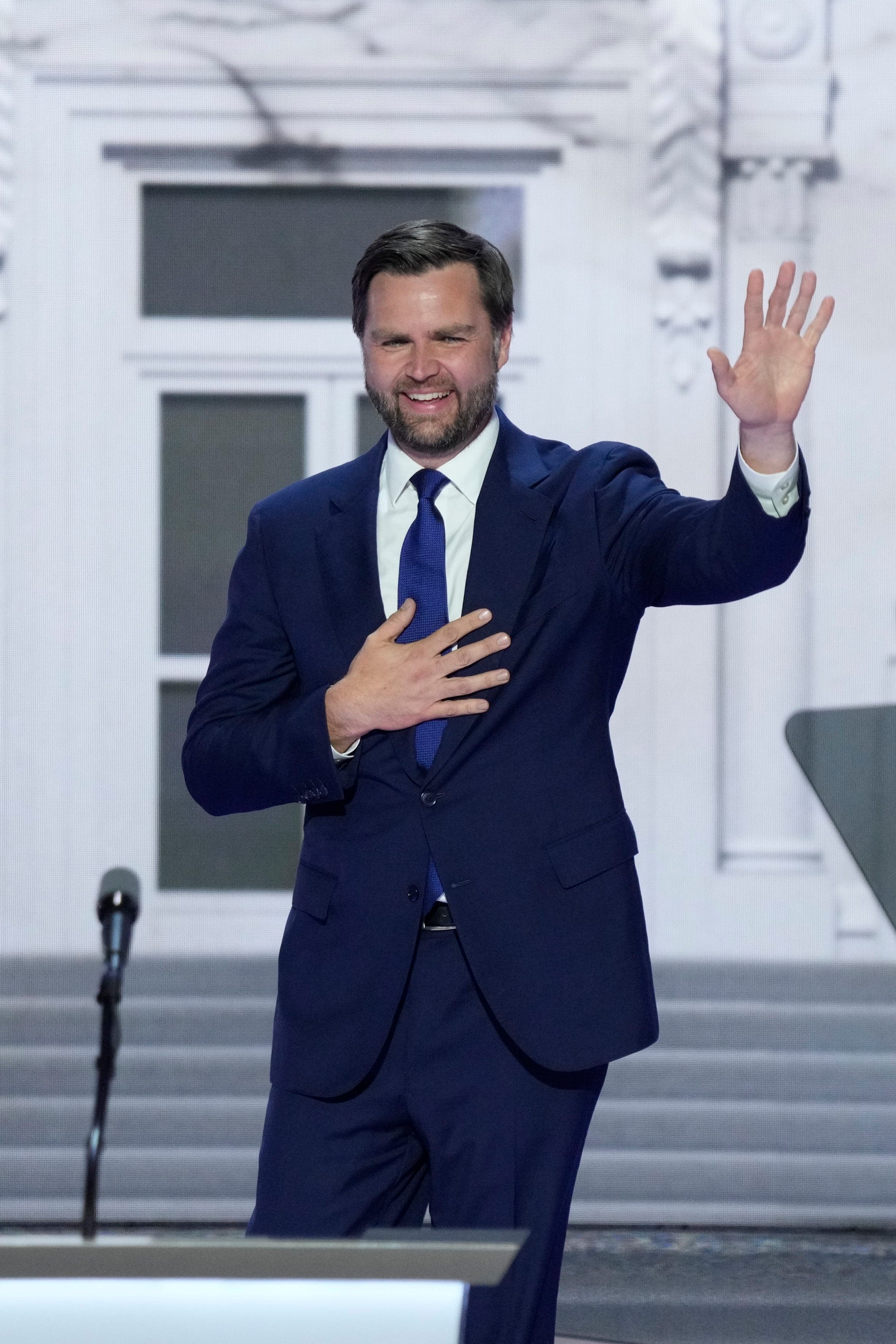 'Let's Go Blue' chant breaks out during JD Vance speech at Republican National Convention