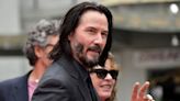 Keanu Reeves entra turnê com a banda Dogstar neste verão