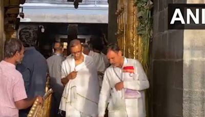 Tata Group Chairman N Chandrasekaran offers prayers at Tirupati Balaji temple | Watch video | Today News