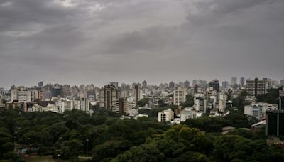 Vuelven las lluvias y el número de desalojados se dispara por inundaciones en Brasil