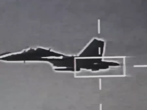 空軍F-16V「狙擊手莢艙」出擊！標定殲-16、轟6畫面首度罕見曝光 - 政治