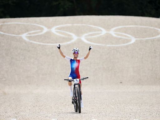 Paris Olympics: Pauline Ferrand-Prévot takes stunning women's cross-country mountain bike gold for France