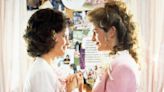 Julia Roberts Was ‘Picked on’ by “Steel Magnolias” Director, Says Sally Field: ‘We All Came to Her Aid’