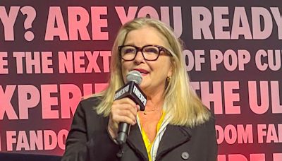 Kate Mulgrew, Bryce Dallas Howard and Rosario Dawson shine at FAN EXPO Boston