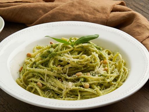 Mary Berry’s easy creamy pasta recipe cooks in 10 minutes and tastes delicious