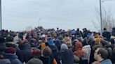 "No to war" and "Ukrainians are good people": Russians chant anti-war slogans at Navalny's funeral