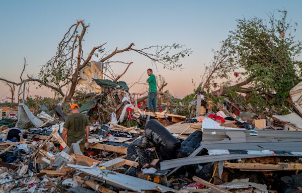 Tornadoes in Alabama, Tennessee spark mass casualties