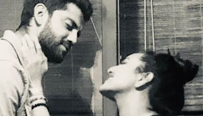 Sonakshi Sinha REACTS As Hubby Zaheer Iqbal Drops UNSEEN Photo, Reopens Comment Section: 'My Jaan' - News18