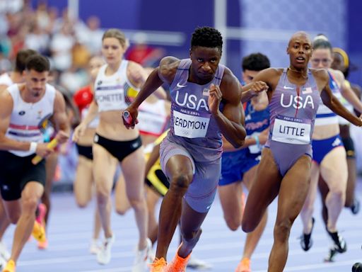Estados Unidos rompe récord mundial en los Juegos Olímpicos de París en relevos de pista 4x400