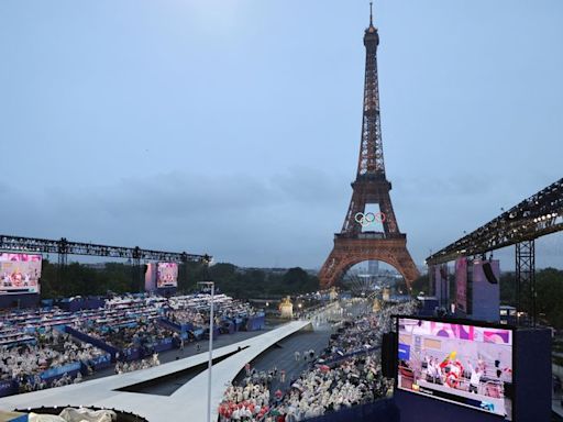 Desfile en el Sena, Lady Gaga y la lluvia marcan ceremonia de apertura de Juegos de París