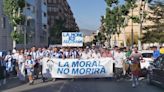 Miles de aficionados claman para que el club de la moral siga en Alcoy: "El partido más importante del Alcoyano se juega hoy fuera del Collao"