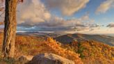 This 4-hour Vintage Train Journey Through Virginia's Shenandoah Valley Is One of the Best Ways to See Fall Foliage