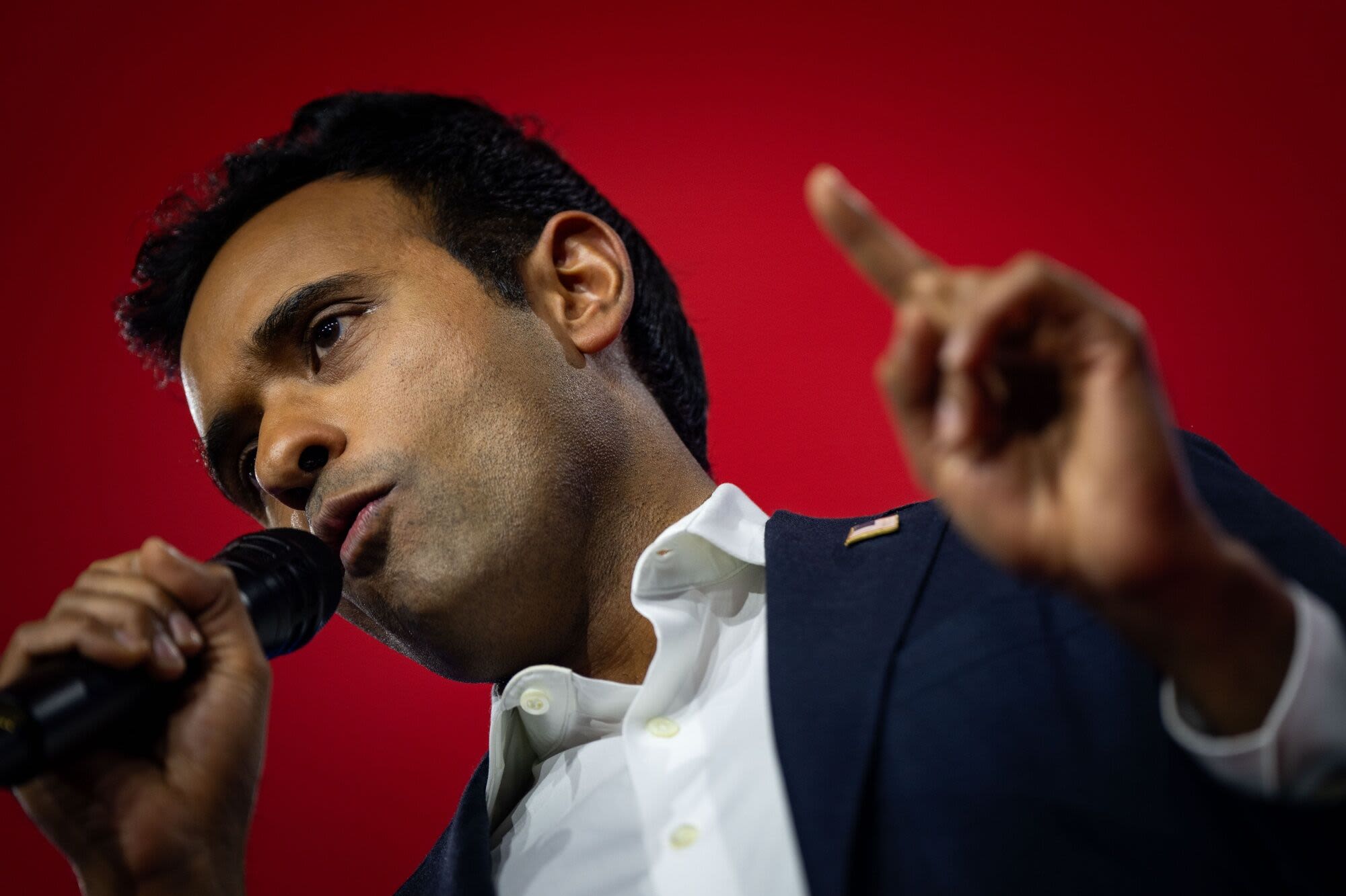 Ramaswamy Urges BuzzFeed to Cut Jobs, Air More Conservative Voices