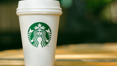 Dietitians Reveal the Top 10 Healthiest Starbucks Drinks Low in Sugar and Saturated Fat