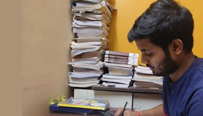 Tales of Struggle! Meet Aman Kumar, son of Kolkata 'washerman' who cracked CA Final Exam