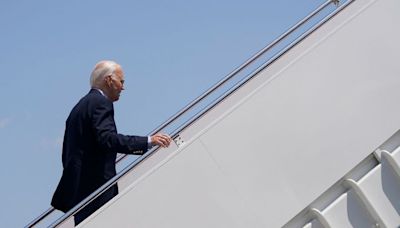 Biden reitera que no se va “a ninguna parte” mientras destacados mecenas le retiran su respaldo - La Tercera