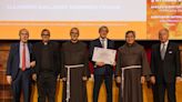 Alejandro Roemmers fue reconocido por la Pontificia Universitá Antonianum de Roma con el Doctorado Honoris Causa